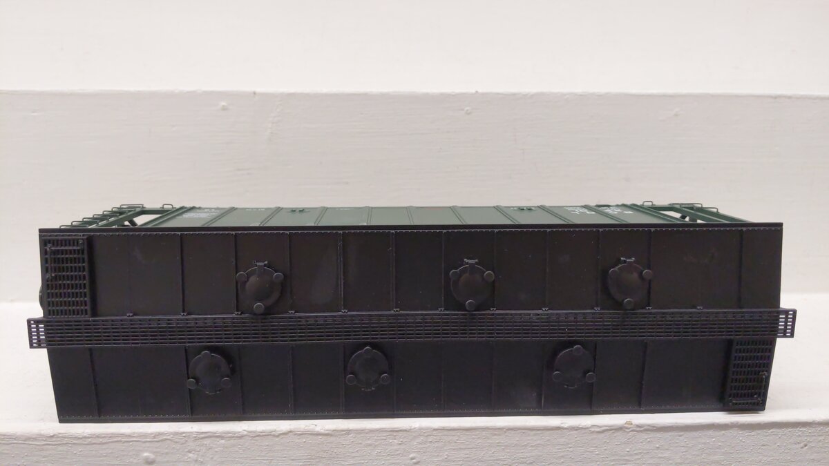 Atlas 3001081-1 O Gauge British Columbia Railway Airside Hopper Car #2201 EX/Box