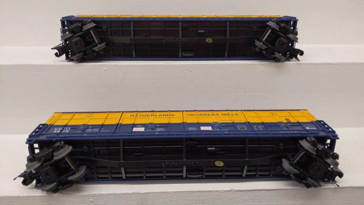 MTH 20-93924 O Gauge Netherlands 55' All-Door Box Car Set #4875/4877 EX/Box
