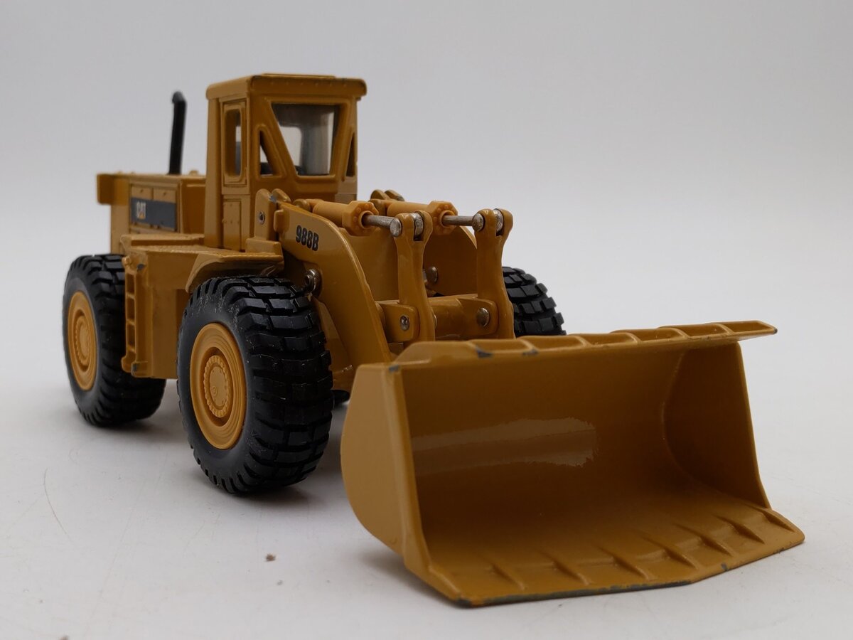 NZG Modelle 1:50 Scale Diecast Radlader CAT 988B Wheel-Type Loader EX/Box