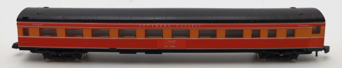 Marklin 8784 Z Scale Southern Pacific Daylight Passenger Coach Car #2400 LN