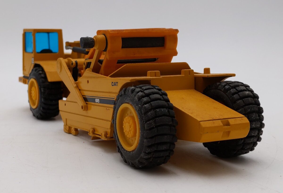 NZG Modelle 1:50 Scale Diecast Caterpillar CAT 615 Elevating Scraper Model #260 VG/Box