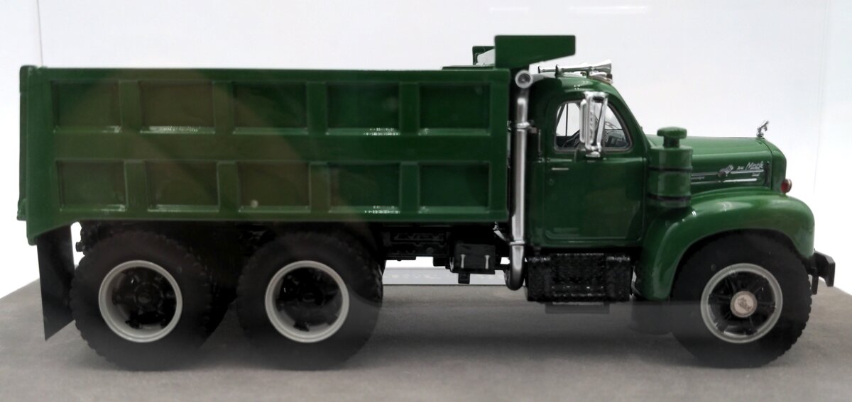 Fire Replicas FR097B-3 1:50 Scale Diecast Mack B61 SX Tandem Axle Dump Truck NIB