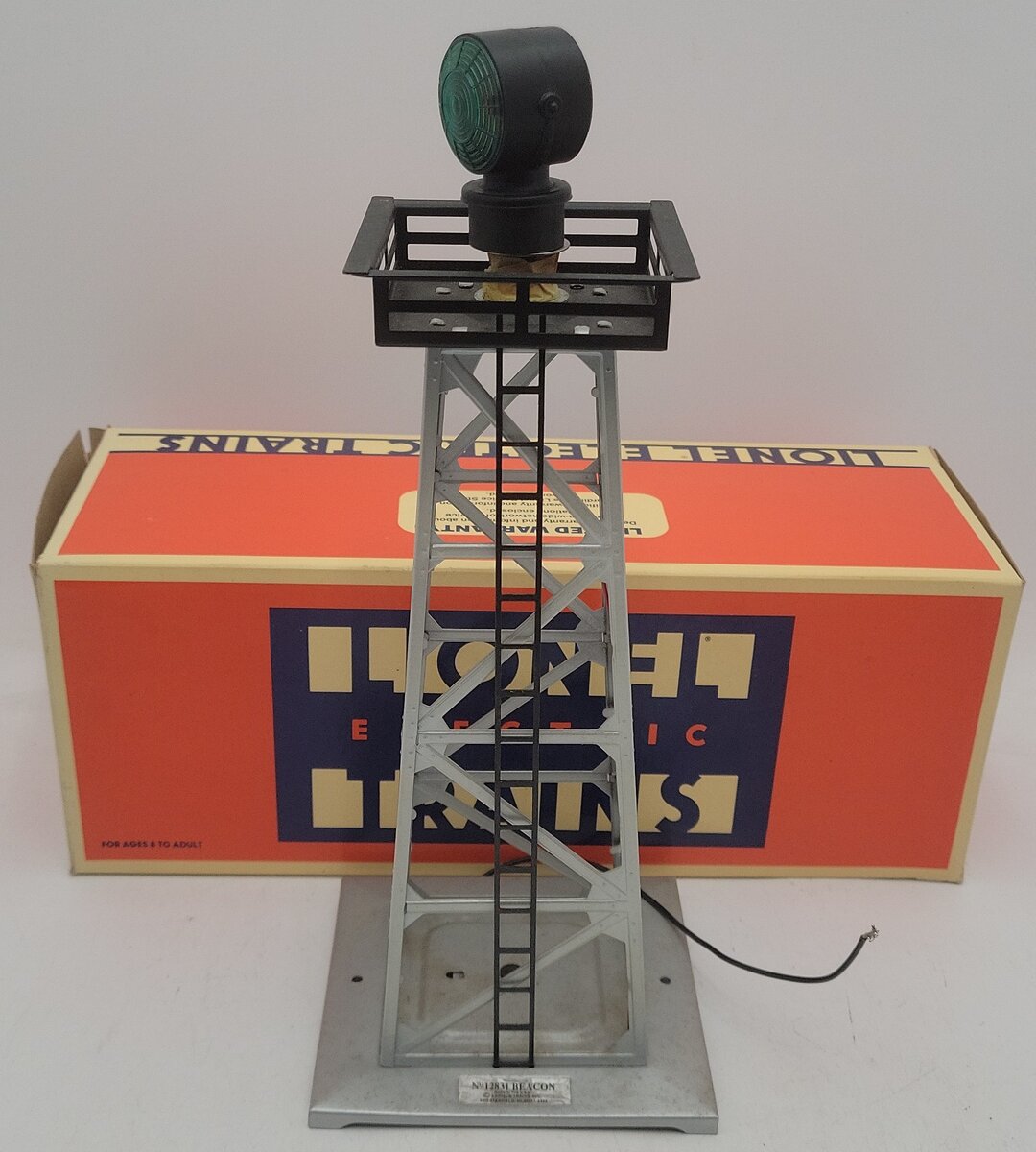 Lionel 6-12831 O Rotating Aircraft Beacon Tower EX/Box