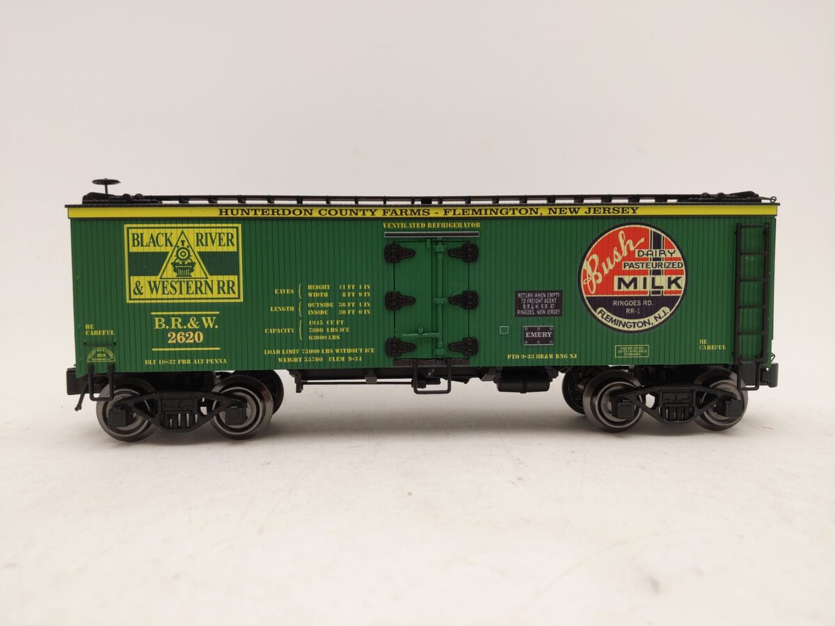 RMT 86199-11 O Black River Milk Woodside Reefer LN/Box