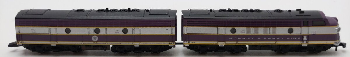 Marklin 88604 Z Scale Atlantic Coast Line Railroad F7 AB Diesel Locomotive Set LN