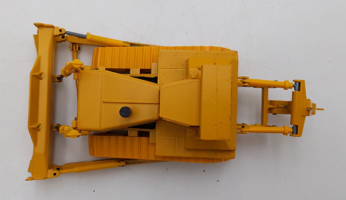 Conrad 1:50 Scale Diecast Caterpillar Kettendozer CAT D10 Dozer With Ripper EX/Box