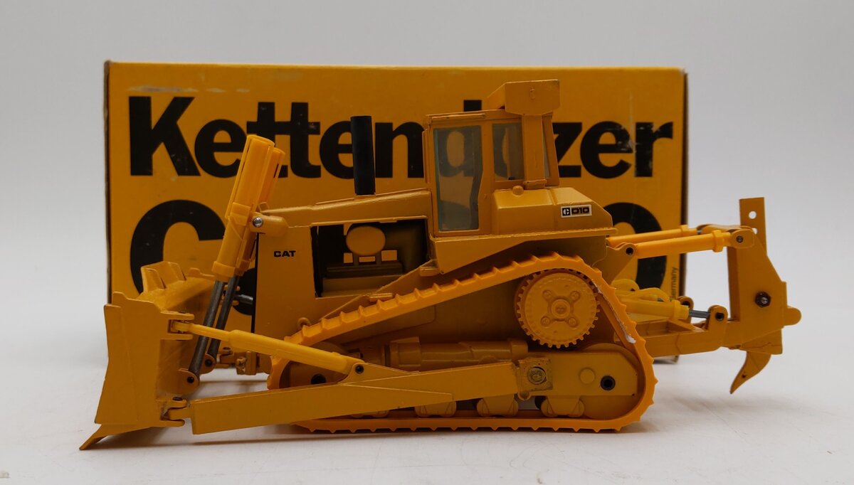 Conrad 1:50 Scale Diecast Caterpillar Kettendozer CAT D10 Dozer With Ripper EX/Box