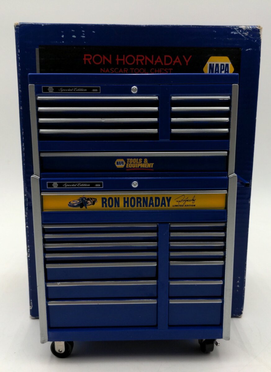 Crown Premiums RHR B2000 1:8 Scale Diecast Ron Hornday Nascar Tool Chest Bank NIB