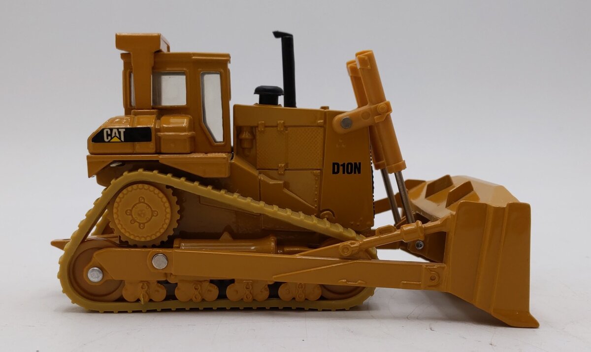 Ertl 1:50 Scale Diecast Caterpillar D10N Track-Type Tractor Model #2436 EX/Box