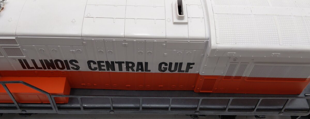 Lionel 6-8669 O Gauge Illinois Central U36B Diesel Locomotive EX