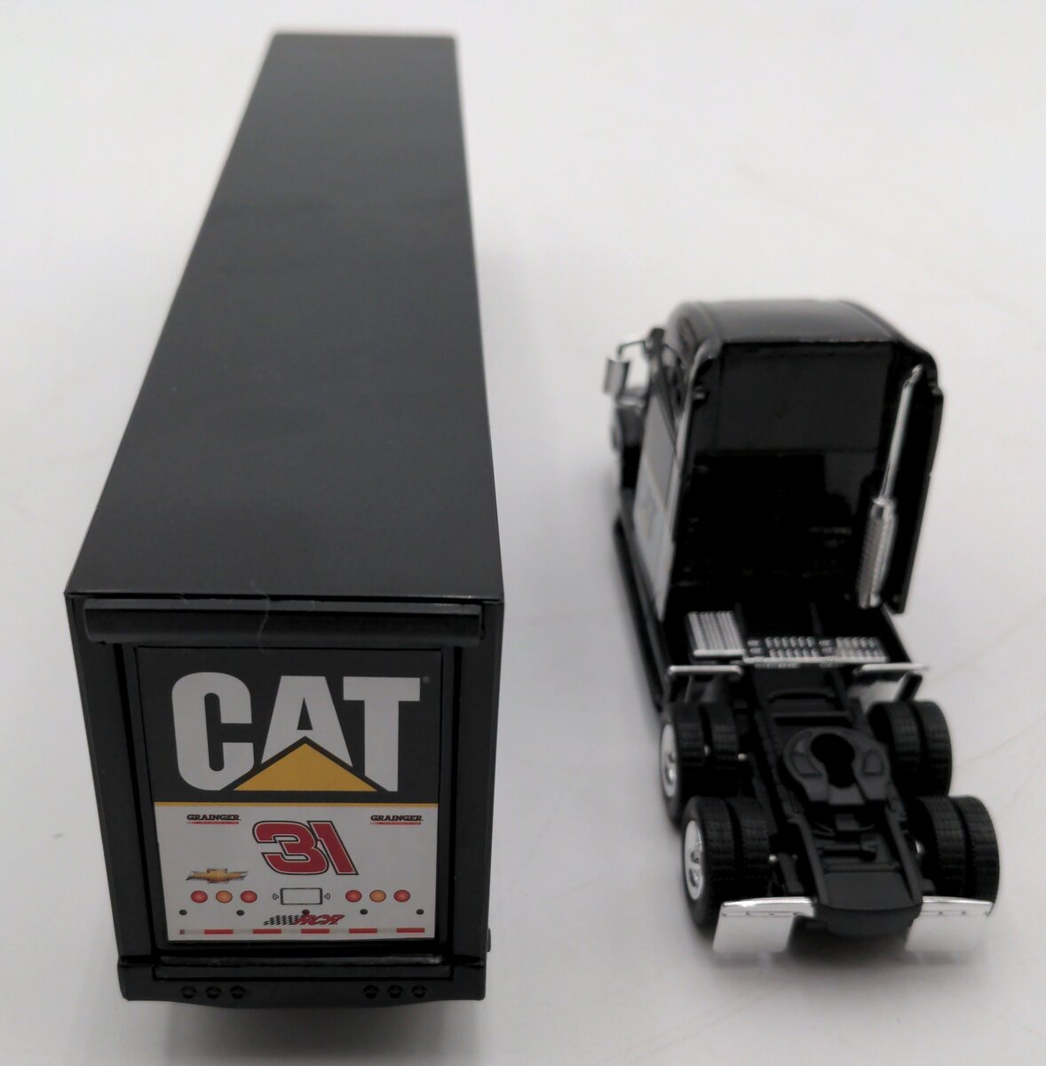 Lionel 13562 1:64 Scale Diecast Ryan Newman #31 Nascar CAT Semi Truck & Trailer NIB