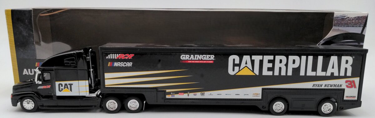 Lionel 13562 1:64 Scale Diecast Ryan Newman #31 Nascar CAT Semi Truck & Trailer NIB