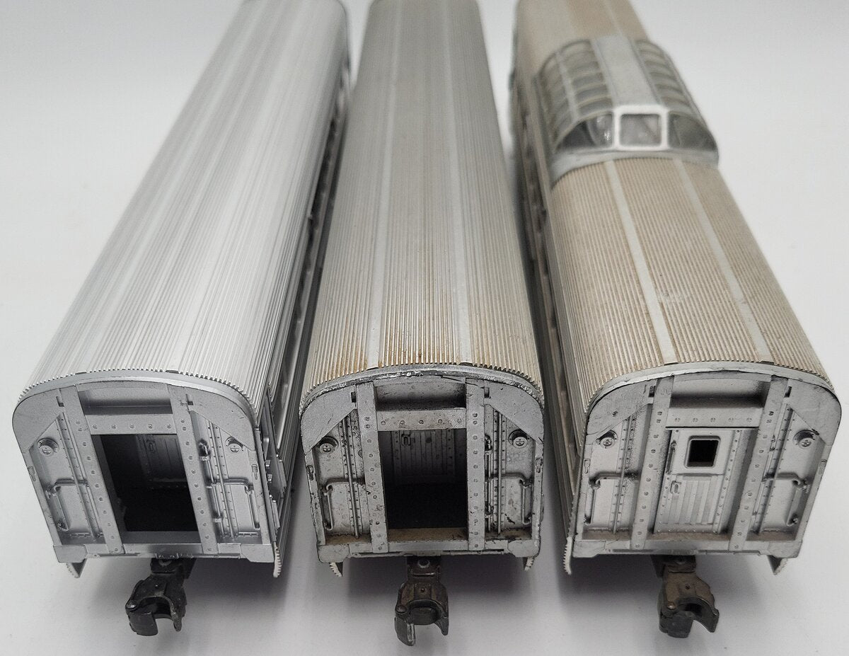 Lionel O Vintage Lionel Lines Aluminum Passenger Cars: 2532, 2533, 2534 [3] EX/Box