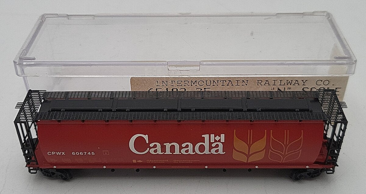 InterMountain 65101 N CNWX RTR 59' 4-Bay Cylindrical Covered Hopper Car #606745 LN/Box