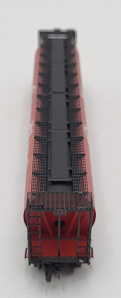 InterMountain 65101 N CNWX RTR 59' 4-Bay Cylindrical Covered Hopper Car #606745 LN/Box