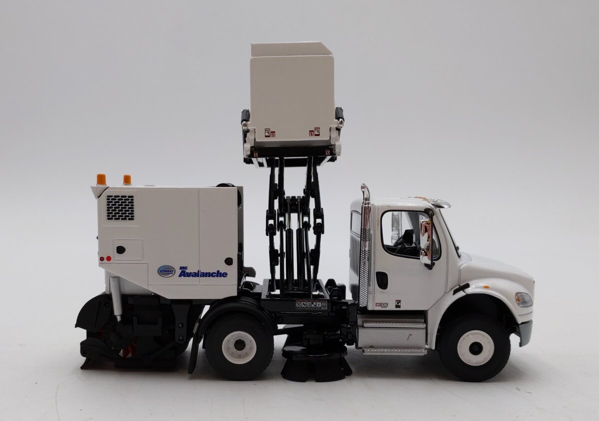 First Gear 1:50 Scale Diecast Schwarze M6 Avalanche Street Sweeper LN/Box