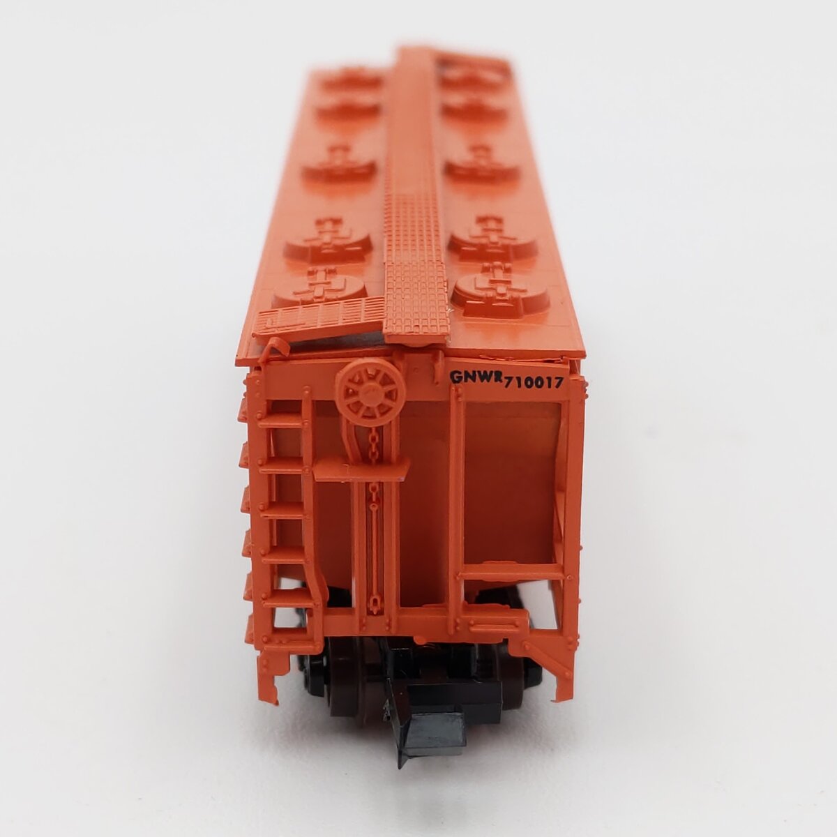 Atlas 3737 N Scale Genesee & Wyoming 3 Bay Covered Hopper #710017 LN/Box