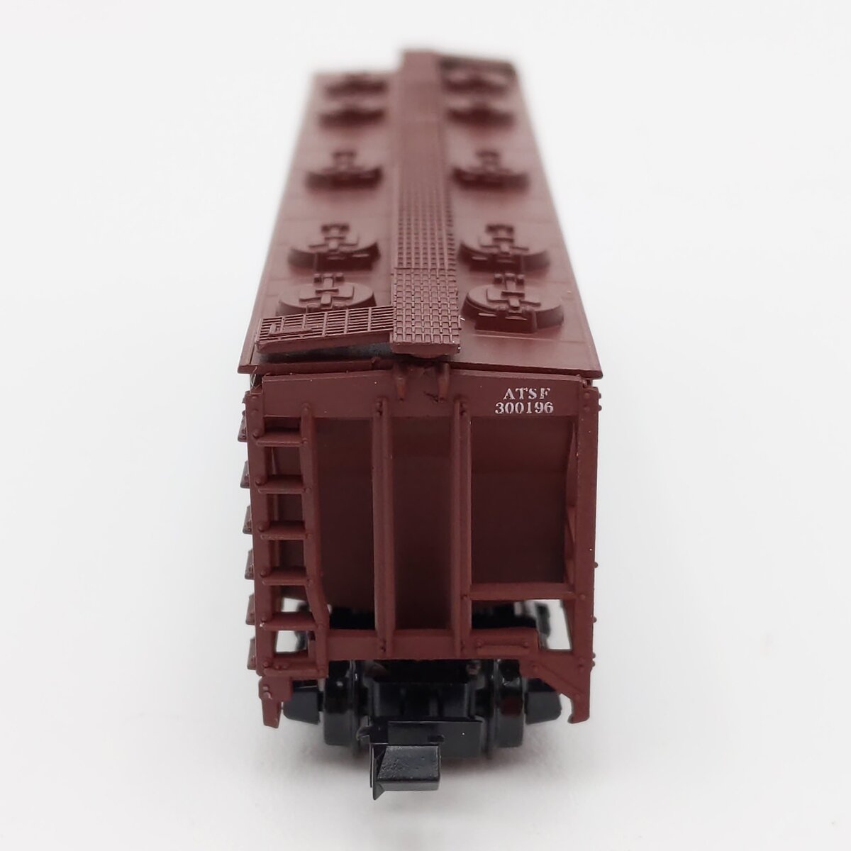 Atlas 3732 N Scale Santa Fe 3 Bay Covered Hopper #300196 LN/Box