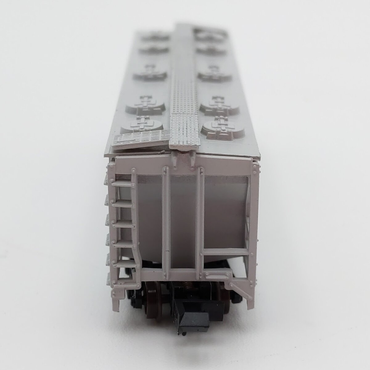 Atlas 3720 N Scale Union Pacific 3-Bay Covered Hopper #19711 LN/Box
