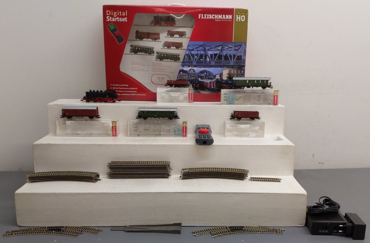 Fleischmann 631405 HO Scale DB Digital Steam Locomotive Freight Starter Set EX/Box