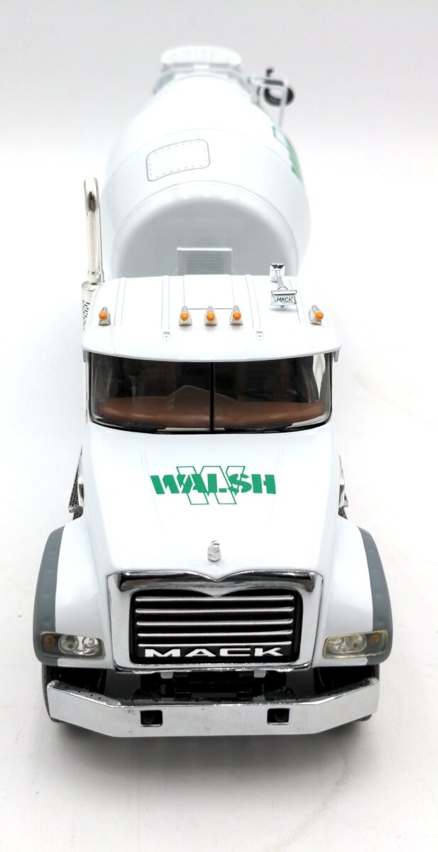 First Gear 19-3679 1:34 Scale Diecast Walsh Cement Mixer NIB