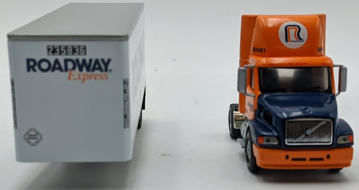 PEM M77111 1:64 Diecast Volvo 610 Semi Tractor W/Roadway Trailer NIB
