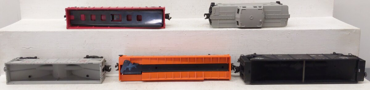Lionel Vintage O Gauge Freight Cars #641751,6342,64361,356275,25000 [5] VG