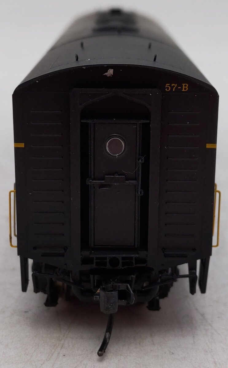 InterMountain HO Scale Western Maryland Powered B-Unit Diesel Locomotive #403 EX/Box