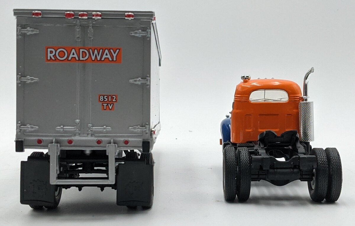 First Gear 10-1211 1:34 Diecast Roadway 1960 Model B-61 Mack Tractor & Trailer NIB