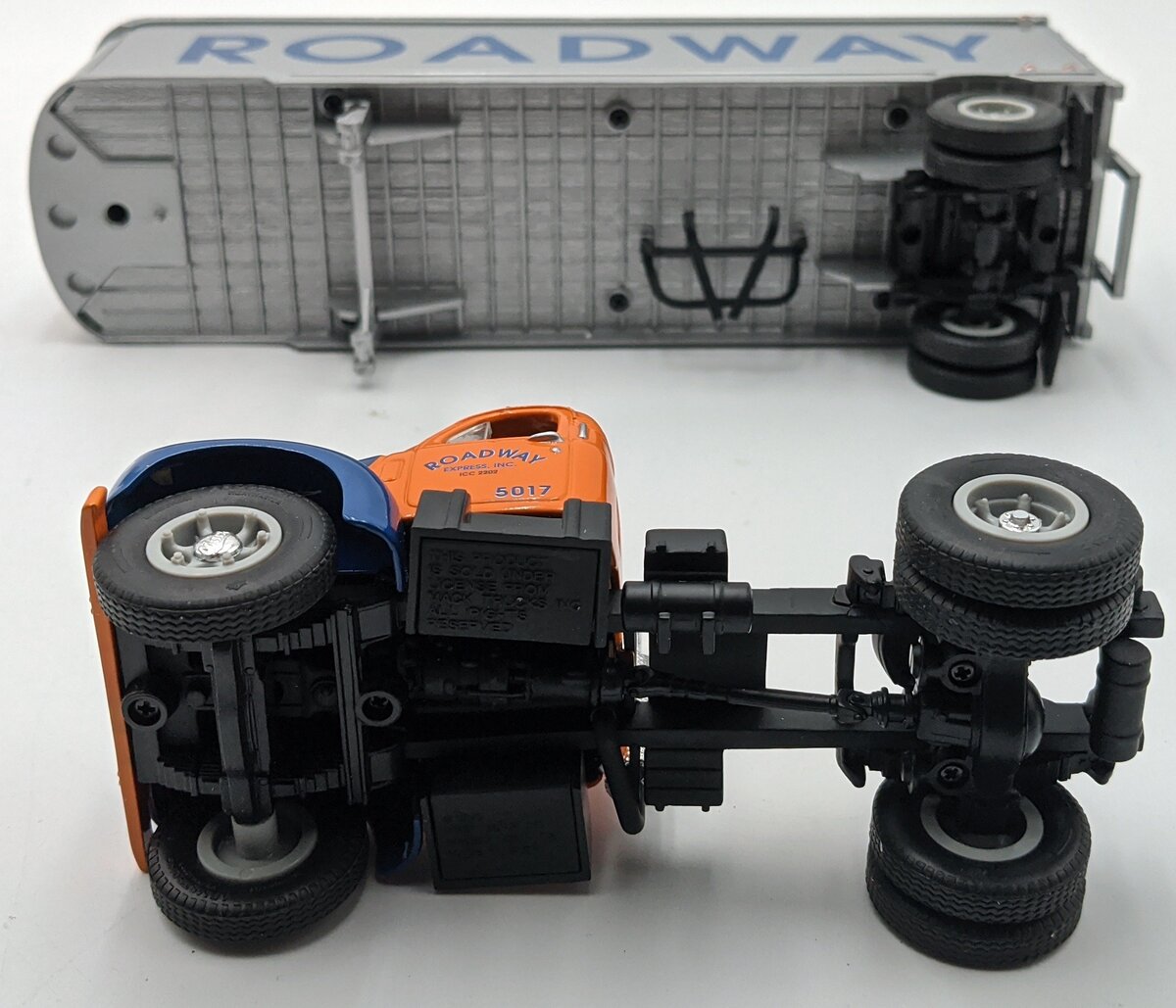 First Gear 10-1211 1:34 Diecast Roadway 1960 Model B-61 Mack Tractor & Trailer NIB