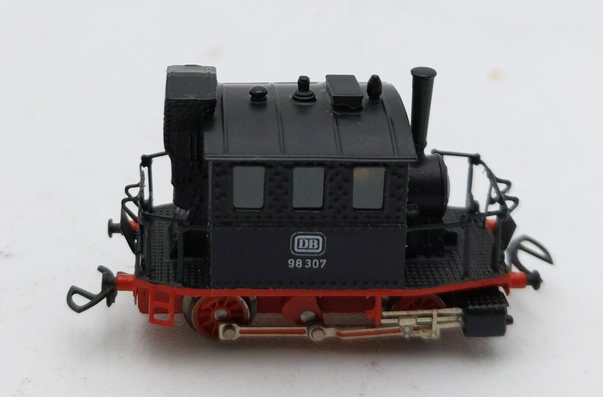 Z Scale Custom DB Diesel Locomotive 98307 LN/Box