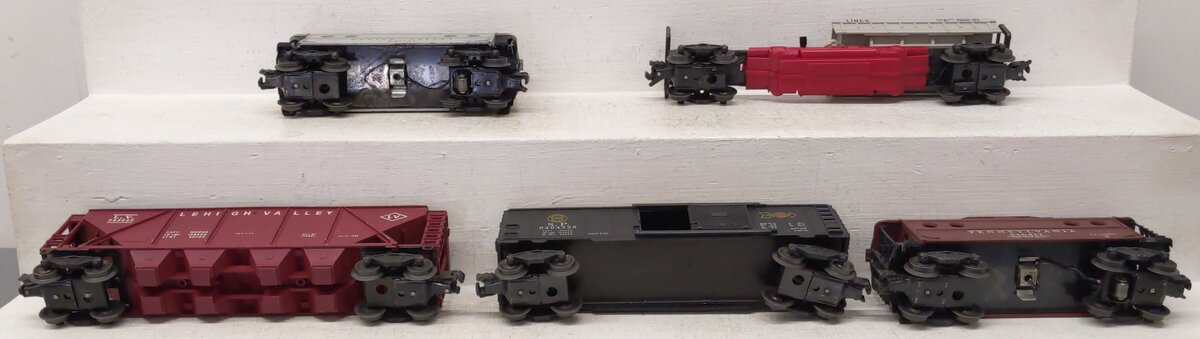 Lionel Vintage O Gauge Freight Cars: 335955, 643625, 641751, 6417, 6464225 [5] VG