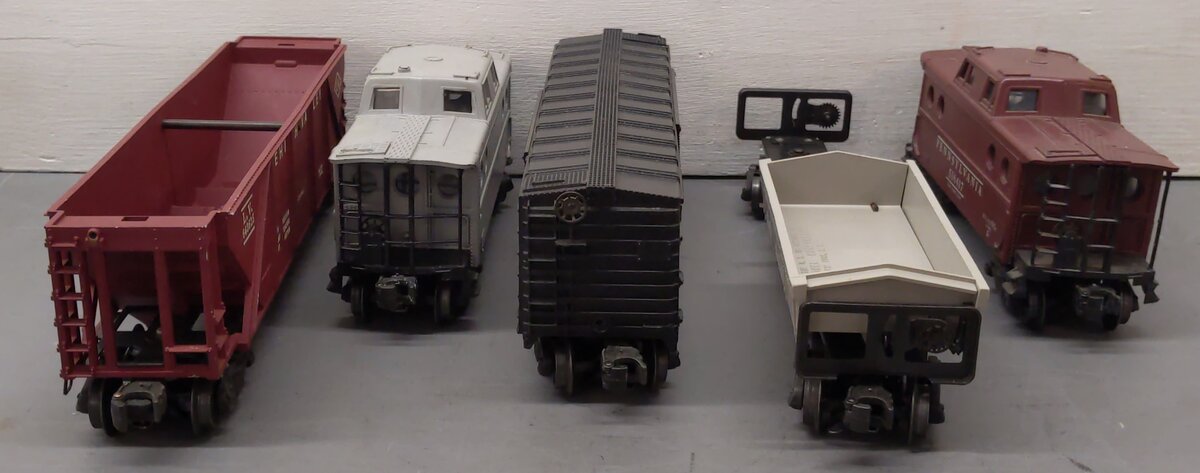Lionel Vintage O Gauge Freight Cars: 335955, 643625, 641751, 6417, 6464225 [5] VG