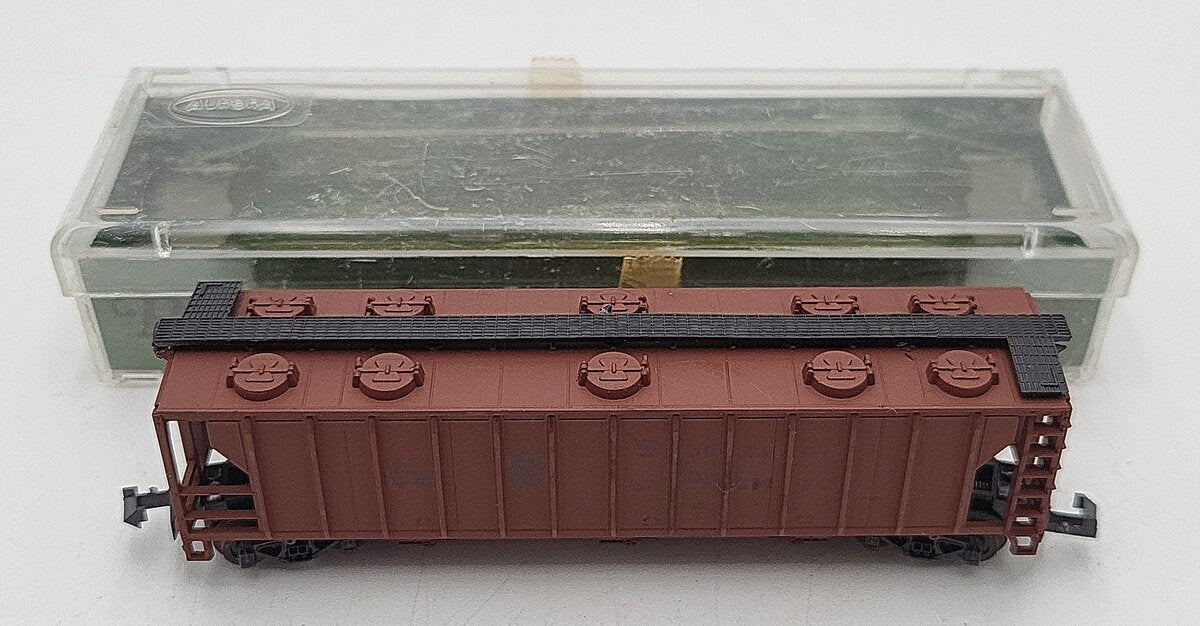Aurora 4869 N Scale Southern Pacific Hopper Car #460604 LN/Box