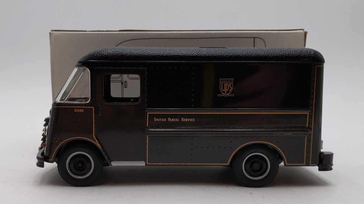 Hermann Marketing 1:28 Scale United Parcel Service 1957 Package Car Item #UP1757 EX/Box