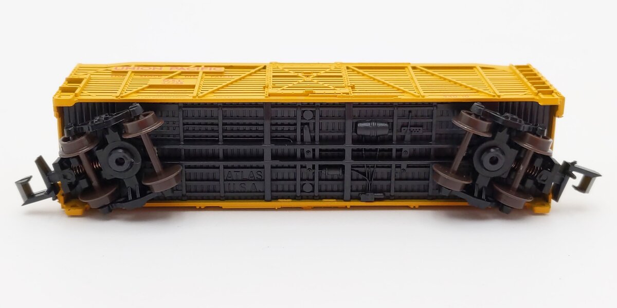 Atlas 3525 N Scale Union Pacific 40' Stock Car #47758 LN