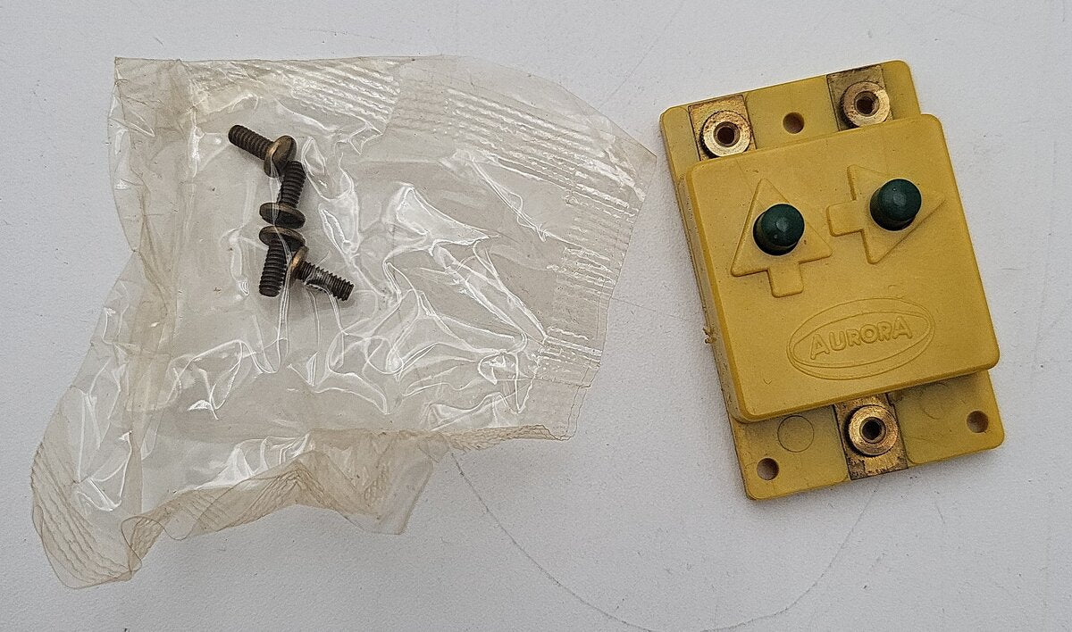 Aurora 4961 N Scale 7 1/2 Left Hand Remote Switch LN/Box