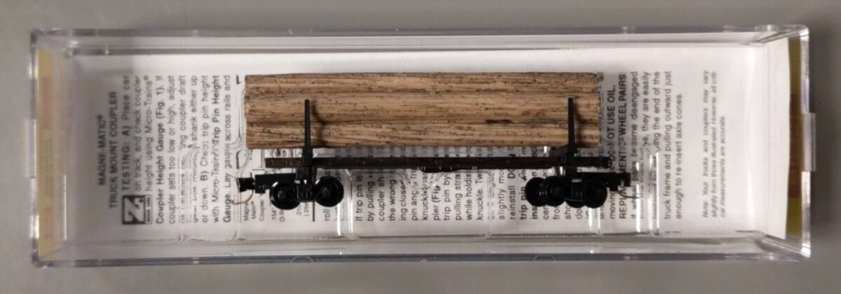 Micro-Trains 53850100 Z 53850100 440' Modern Log Car w/ Uprights & Log Load LN/Box