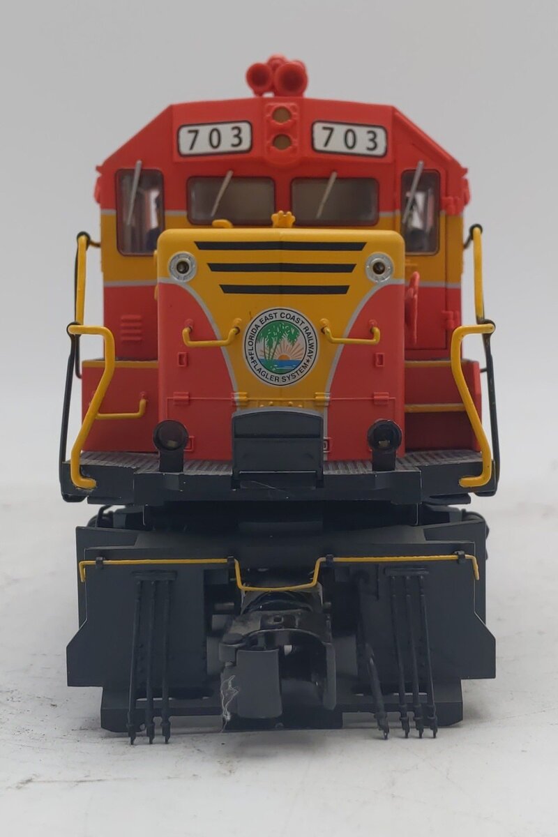 Lionel 1933091 O Gauge Florida East Coast Legacy SD40-2 Diesel Locomotive #703 EX