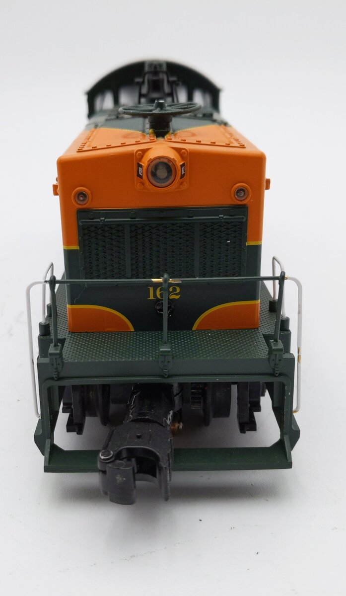 Lionel 2334030 O Great Northern LionChief Plus 2.0 NW-2 Diesel Locomotive #162 EX