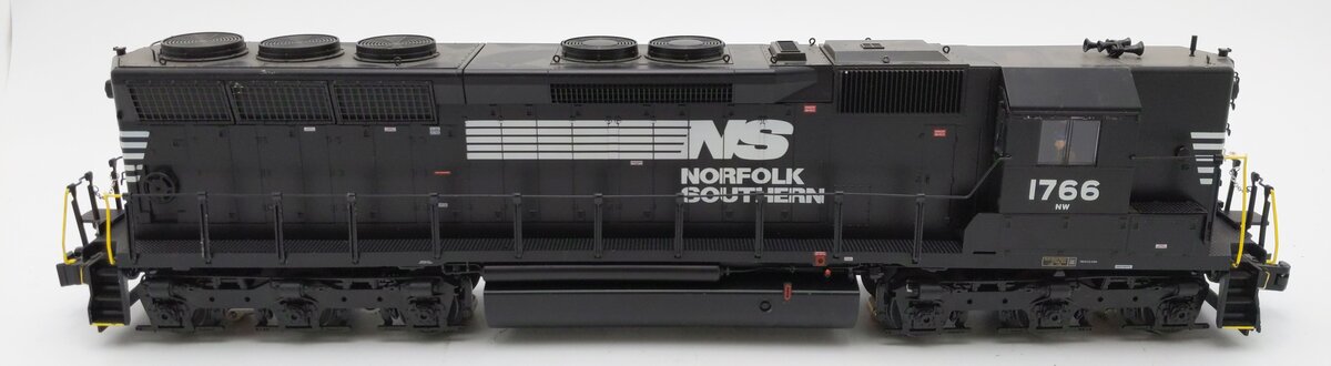 Lionel 2233122 O Gauge BTO Norfolk Southern SD45 Diesel Locomotive #1766 EX