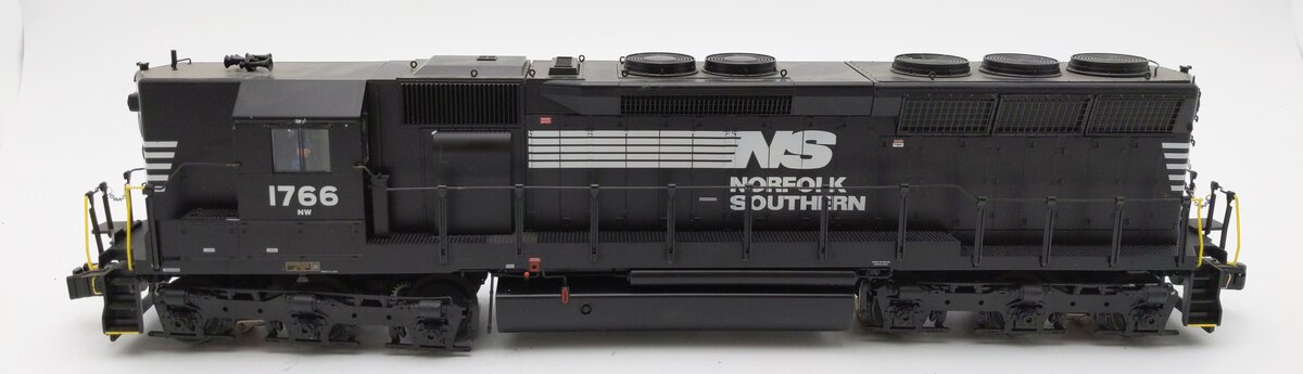 Lionel 2233122 O Gauge BTO Norfolk Southern SD45 Diesel Locomotive #1766 EX