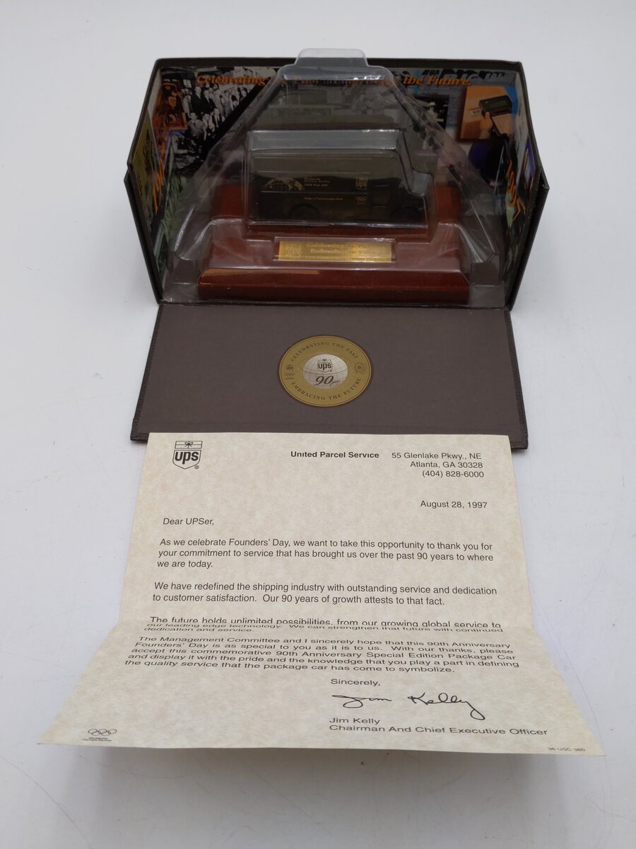 UPS United Parcel Service Truck 1997 90th Anniversary W/Certificate LN/Box