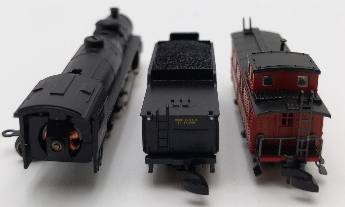 Marklin 88812 Z C&O American Mikado Steam Locomotive with a Tender & Caboose LN/Box