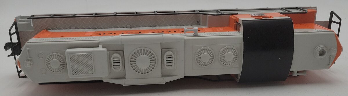 Lionel 6-28360 Western Pacific GP-7 Diesel Locomotive #707 VG