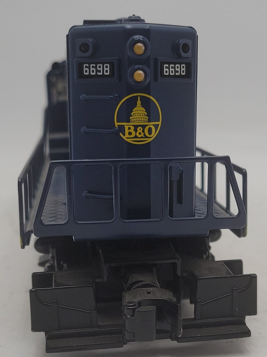 Lionel 2134030 O Gauge B&O LionChief Plus 2.0 GP7 Diesel Locomotive #6698 EX