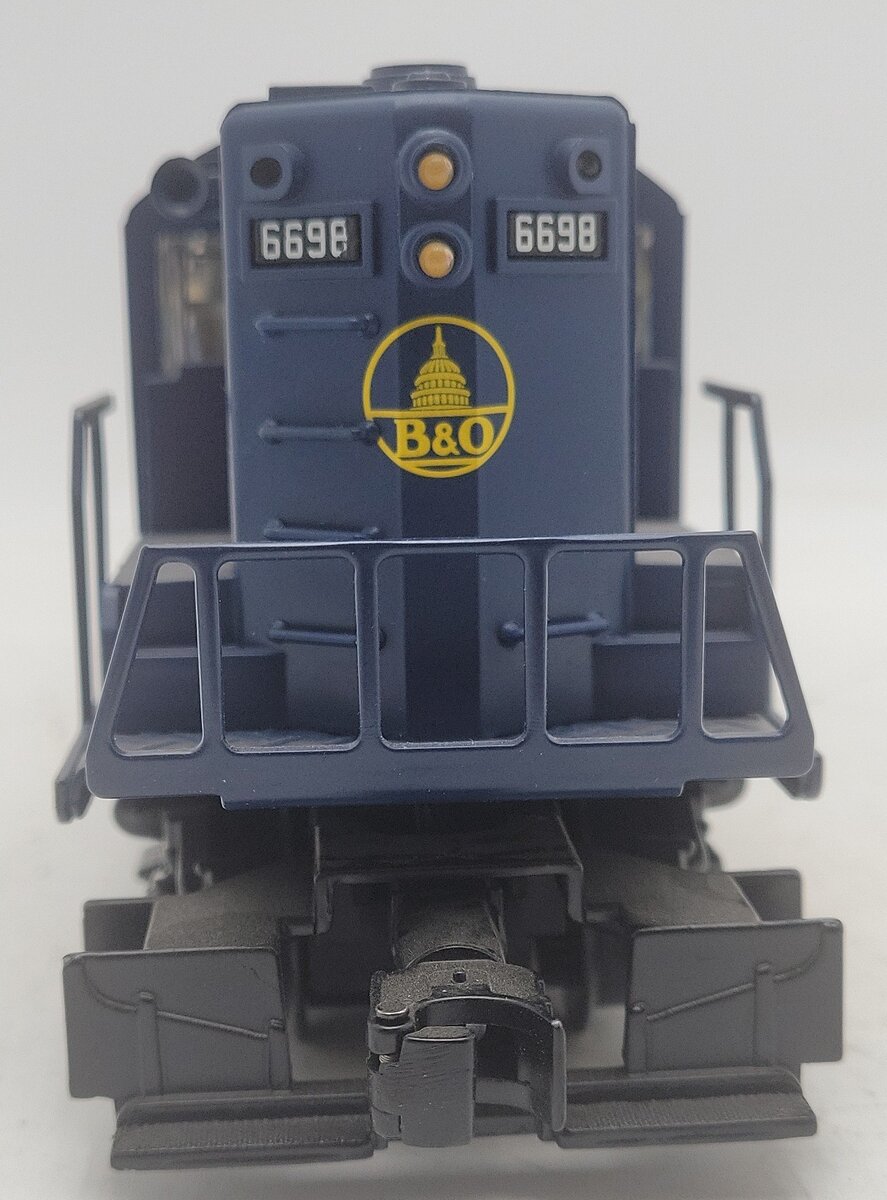 Lionel 2134030 O Gauge B&O LionChief Plus 2.0 GP7 Diesel Locomotive #6698 EX