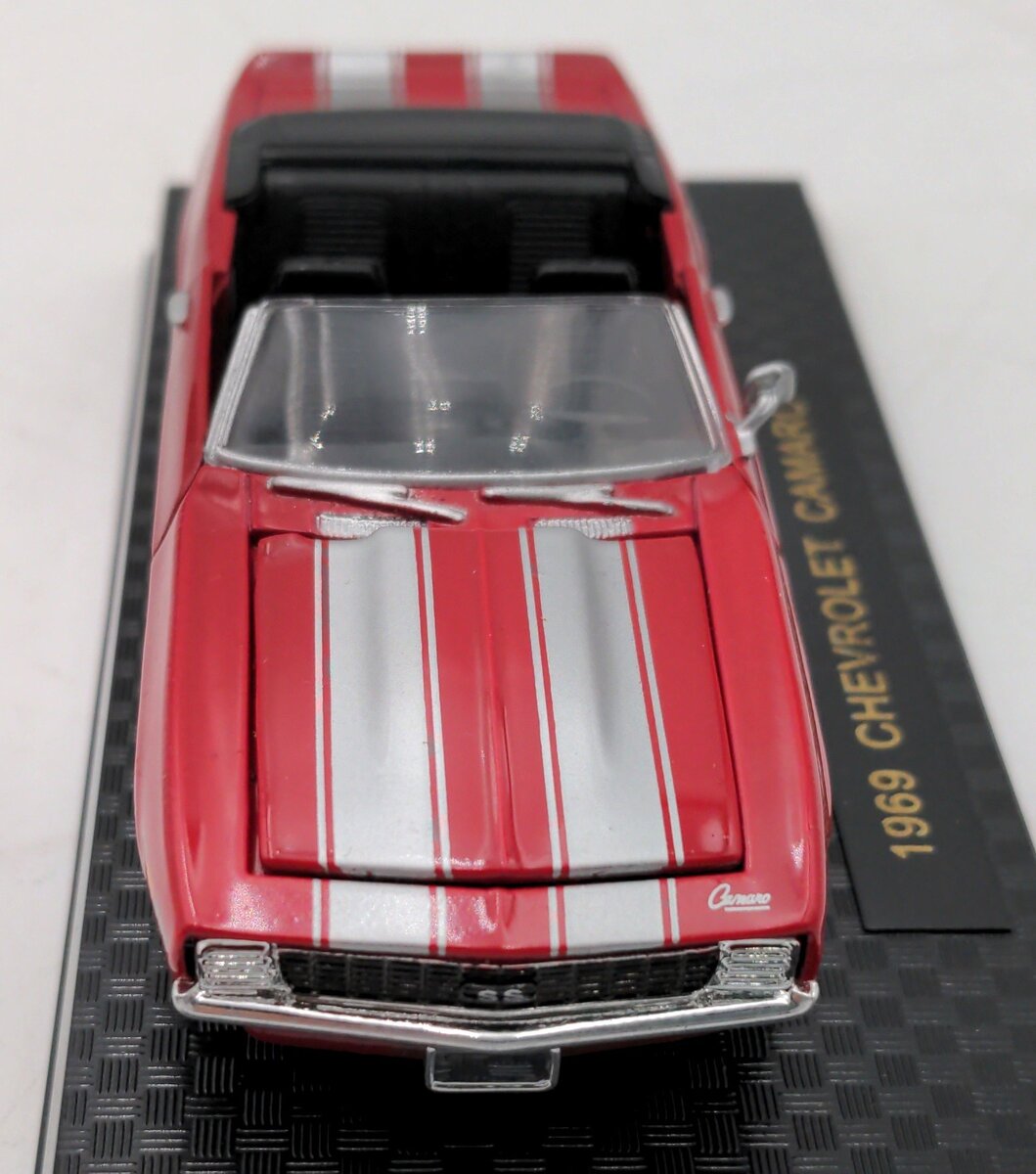 Road Champs 20603 1:43 Diecast Red w/Silver Stripes 1969 Chevrolet Camaro EX