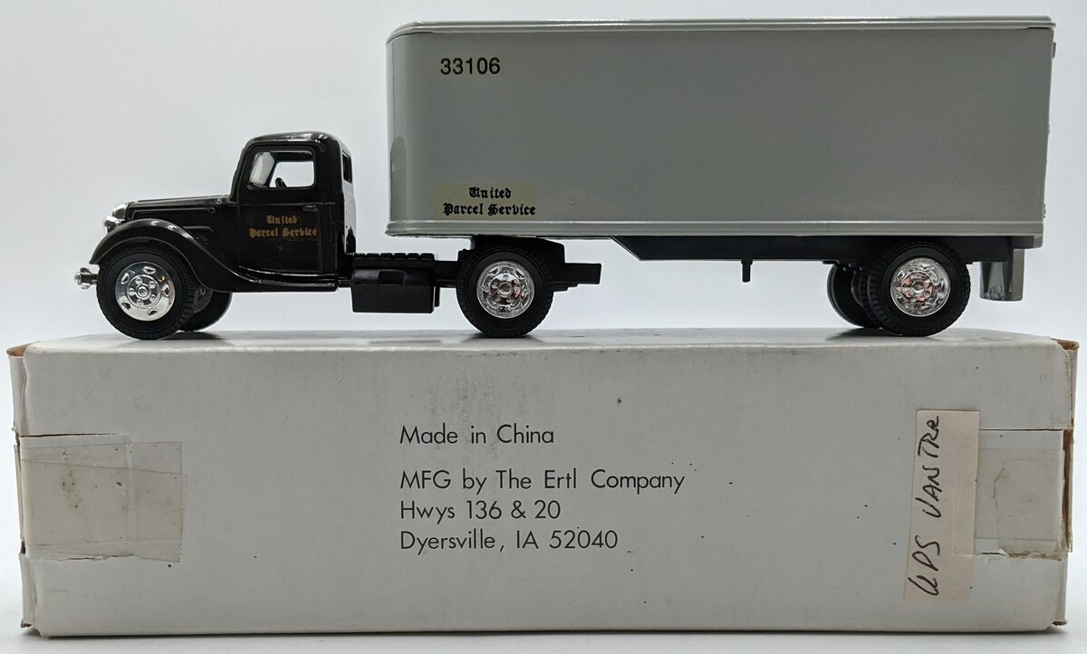 Ertl 9030 1:64 Diecast UPS Semi Tractor Coin Bank VG/Box