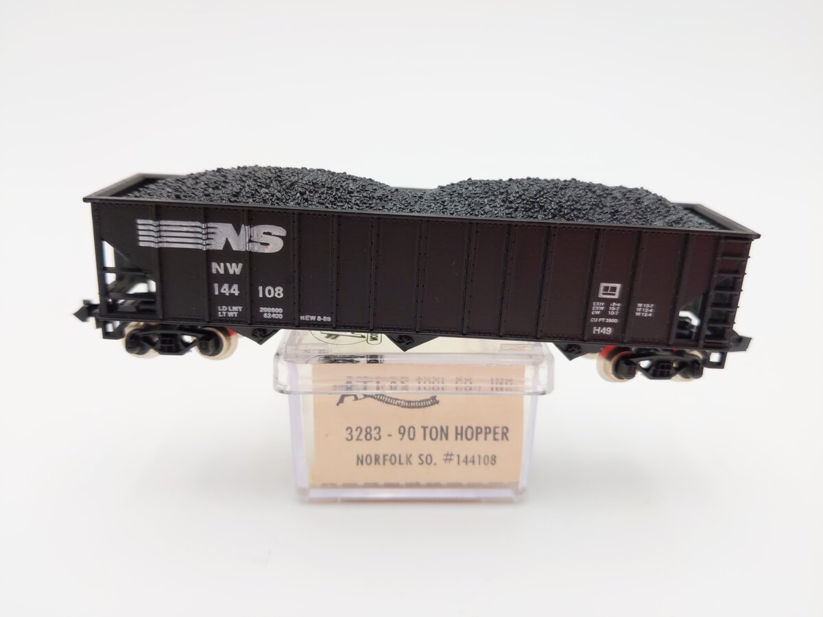 Atlas 3283 N Scale Norfolk Southern 90T Hopper #144108 LN/Box